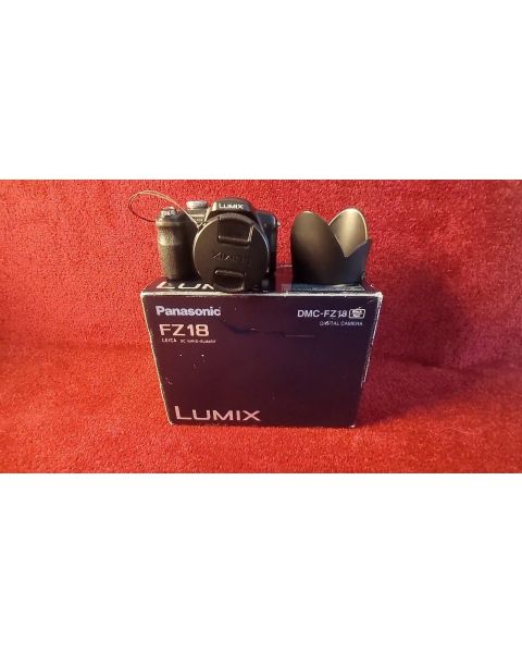 Panasonic Lumix FZ18 *Komplett mit -, - zubehör 