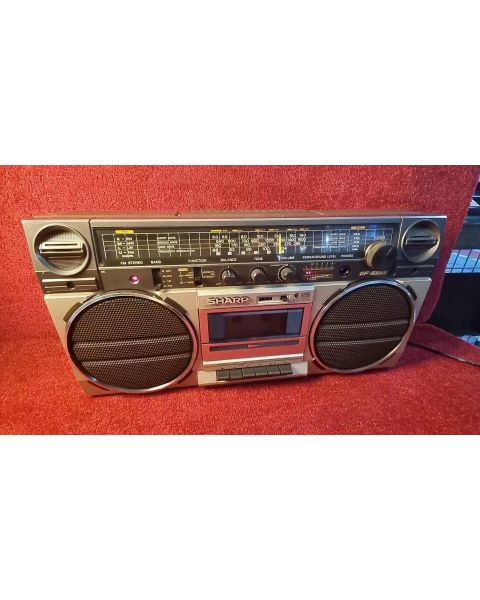 Sharp GF6565 DDR Radio  *Radio, Kassette 