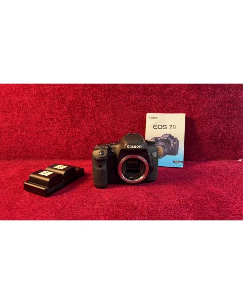 Canon EOS 7D Body *18 Megapixel, 1920×1080 (Full HD), Compact Flash