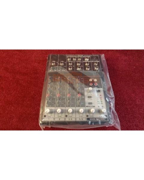 Behringer XENYX 802  *8-Eingang,  2-Bus Mixer 