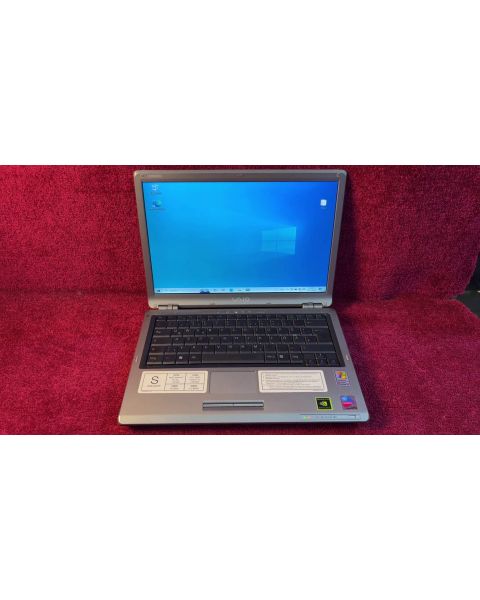 Sony Vaio VGN-S3HP Laptop *Win 10 Vorinst., 2 GB Ram, 120 GB SSD