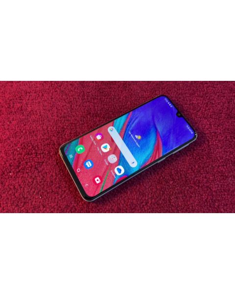 Samsung Galaxy A40 *ANDROID 11, 64 Gigabyte , 4G  WiFi   BT, 5 Zoll 