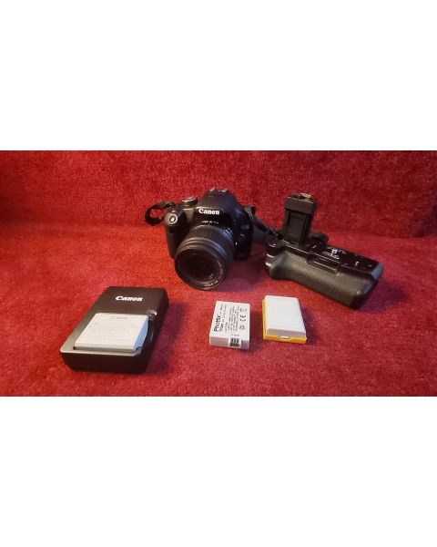 Canon EOS 500D *Obektiv18-55mm, 3x Akkus , + Bp-500Di -, Kamera Akku griff