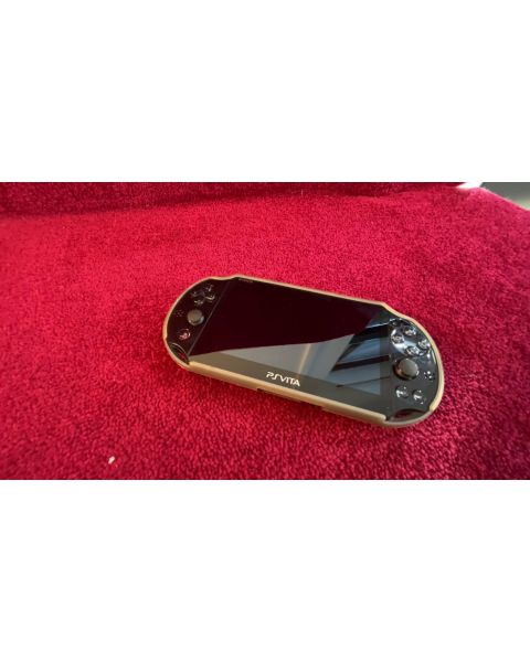 PSP Vita PCH-2016 *8 Gigabyte , WiFi, + 3 Spiele