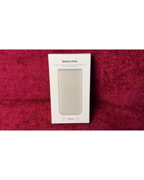 Powerbank 20.000 mAh EB-P4520 *20.000 mAh, 45 Watt , Schnellladen, 3x USB-C