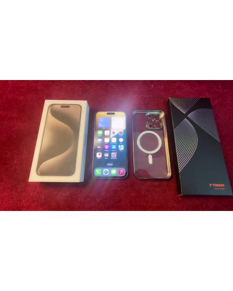 Iphone 15 Pro Max  *IOS 18.4, 256 Gigabyte , 5G  WiFi   BT , 6,7 Zoll