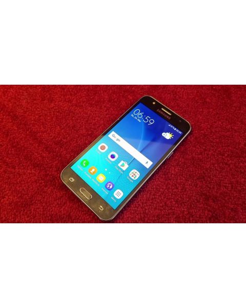 Samsung Galaxy J5 2015 *ANDROID 6, 8 Gigabyte , 4G  WiFi   BT, inkl, Hülle