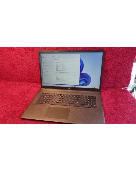 HP 17-cn0216ng Intel Pentium Gold *WINDOWS 11, 8 Gigabyte  DDR4, USB 2.0 / USB-C, 500GB SSD 