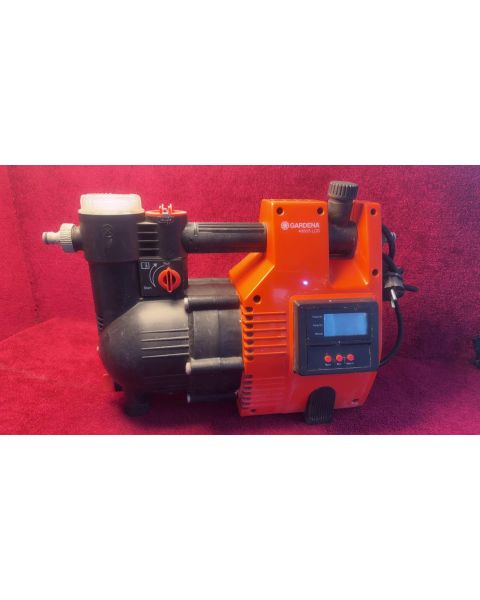 GARDENA 4000/5 LCD Hauswasserwerk *Fördermenge: 3600 l/h, Motorleistung: 1000 W, Druck: 5 bar