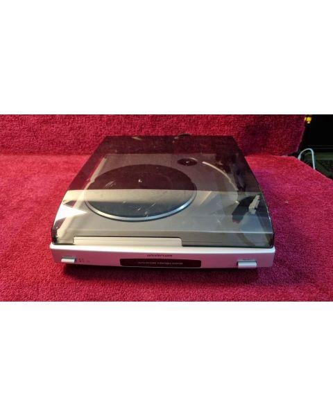 Universum F 1035 *Chinch