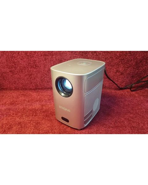 Strong Projektor LCD-Projektor Q1 HD *1.280 x 720 Pixel , 180 Ansi-Lumen, BT / USB , HDMI