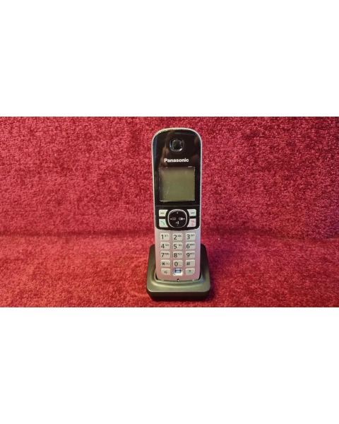 PANASONIC KX-TGA682 EX silber-schwarz Mobilteil mit Ladeschale und Netzteil * Mobilteil DECT, silber-schwarz, Ladeschale , Netzteil