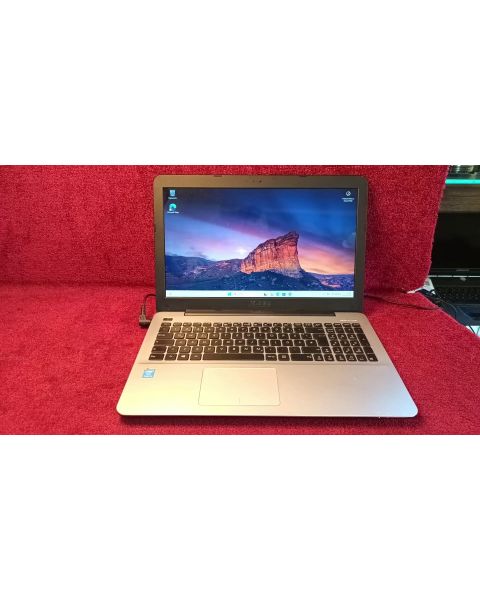 Asus Sonicmaster F555L Intel i3   *WINDOWS 11, 2x 1,70 GHz, 12GB RAM, 256GB SSD