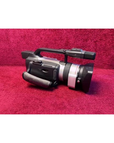 Canon DM-XM2E MiniDV Camcorder Profi-Videokamera 3CCD *20x Opticher Zoom, 2,5" Lcd-Monitor, S-Video   AV-Out, Mikrofon-Eingang