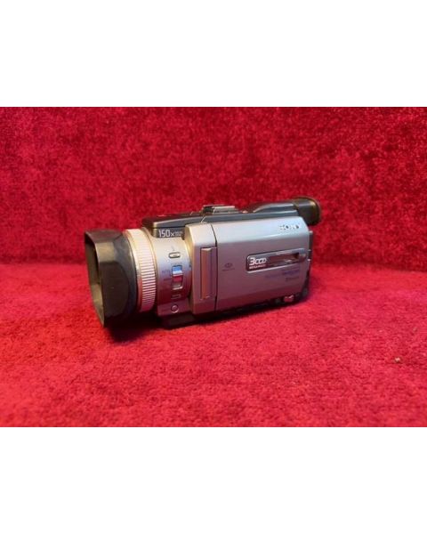 Sony Handycam DCR-TRV950 E PAL Mega Pixel 3CCD Mini DV 1 *3,5-Zoll-LCD, 12-fach optischer Zoom, 3CCD-System, 150-fach Digitalzoom