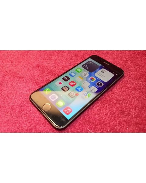 Iphone SE 2020  *IOS 26.3, 128 Gigabyte , 4G  WiFi   BT, 6 Zoll 