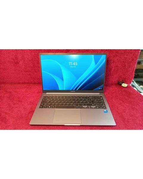 Samsung Galaxy Book 4 IntelCore 3 15,6" Full HD Display *WINDOWS 11, 6x 1,2 GHz, 8GB RAM, 256GB SSD