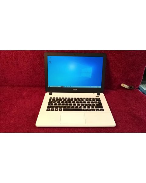 Acer ES1 331 Intel Celeron *WINDOWS 10, 2x 1,6 GHz, 4GB RAM, 128GB SSD