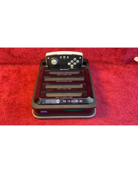 Retron 5 Konsole schwarze Edition v. Hyperkin f. SNES & SEGA Spiele *mit originalen von, Controllern NES, SNES und Master, System nutzbar