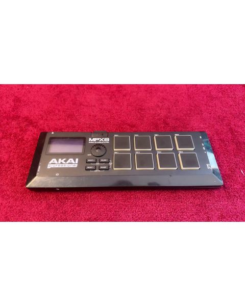 Akai Professional MPX8 Mobile SD Sample Player *SD Karte 8GB, USB B, Main Out L/R