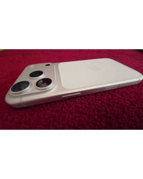 Apple iPhone 17pro Silver TOP Zustand Akku 100% *IOS , 256 Gigabyte , 5G  WiFi   BT , 6,3 Zoll 