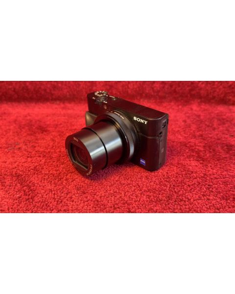 Sony DSC-RX100 Schwarz HDMI Zeiss Objektiv *20.1 MP, 24-70 mm, 4K / 1080 P, NFC WiFi