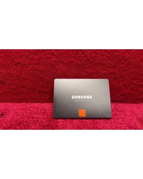 Samsung 256gb SSD  *256 GB , Sata 