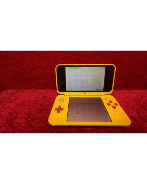 Nintendo 2 DS Pikachu 