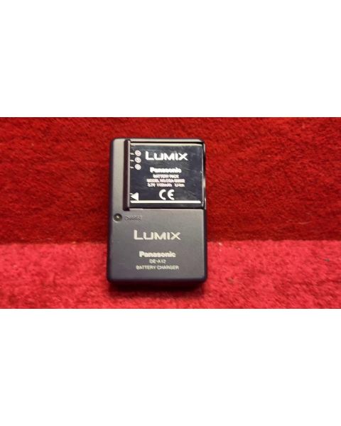 Panasonic Lumix Ladegerät+ Akku *Modell:DE-A12A, Akku:CGA-5005E