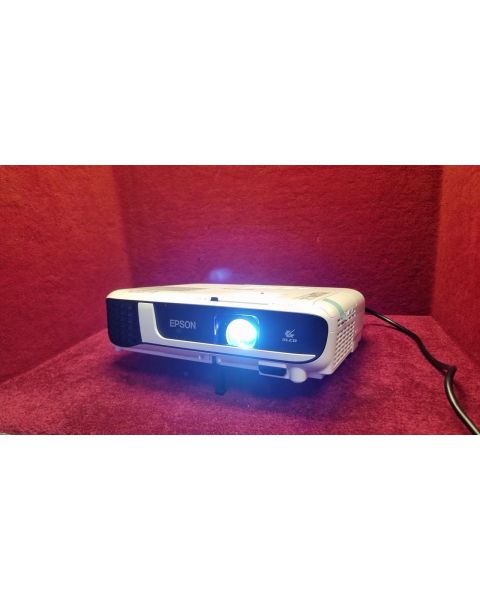 Epson EB W51 Beamer *WXGA(1280x800)),  4.000 Lume, bis zu 6000 Stunden , HDMI / VGA / USB