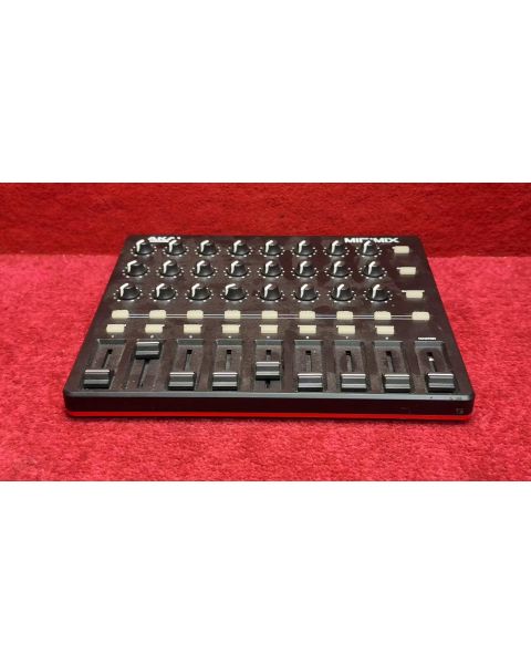 Akai Professional Midimix - Voll Zuweisbarer, Portabler MIDI Mixer und DAW Controller *mit Abelton Light, 8 Fader