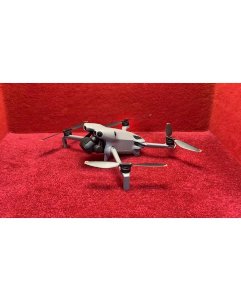 DJI Mini 5 Pro Fly More Combo *4K 120 FPS, 3 Akkus, incl. Tasche, Nachtsicht- Modus