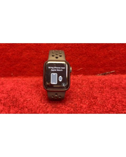 Apple Watch Serie 6 44 mm Nike  *IOS , Nike Edition , 2tes Armband , Ladekabel